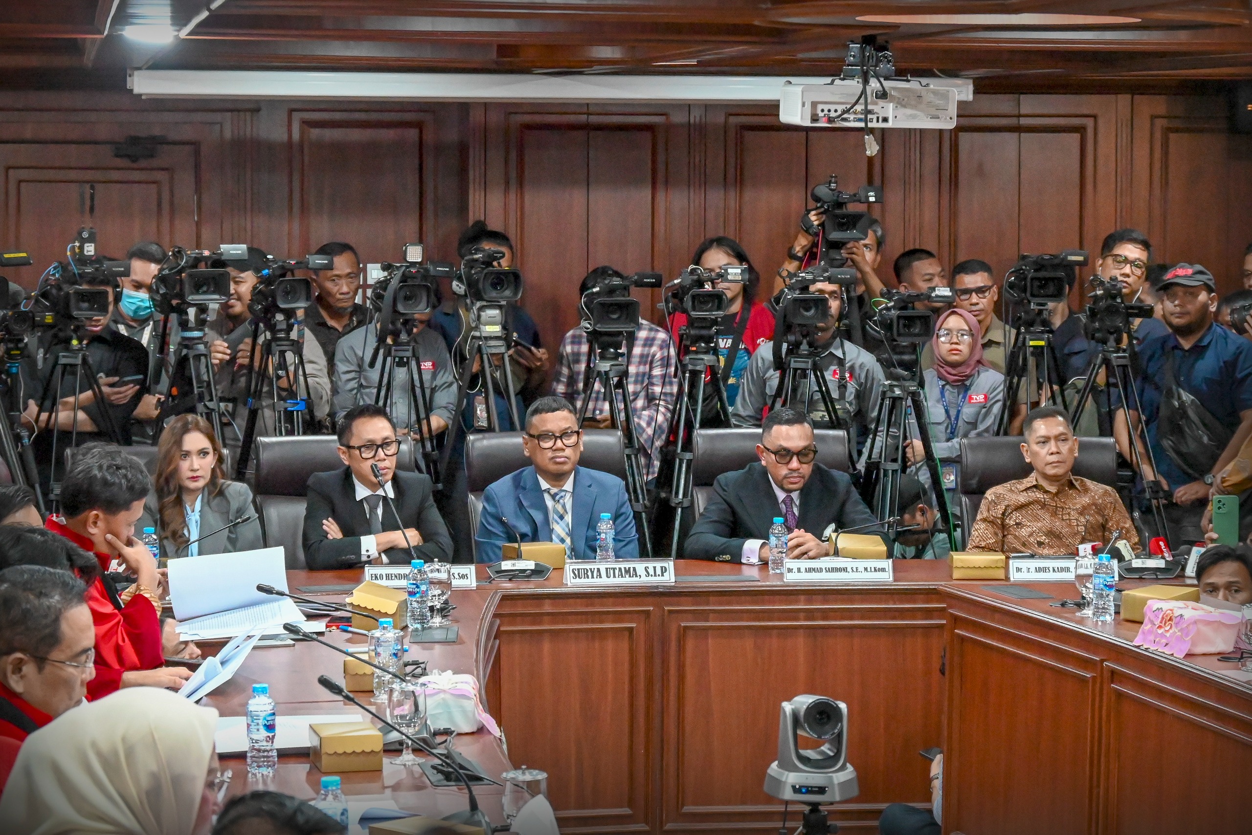 Sanksi Etik DPR: MKD Jatuhkan Vonis ke Sahroni, Nafa, dan Eko Patrio